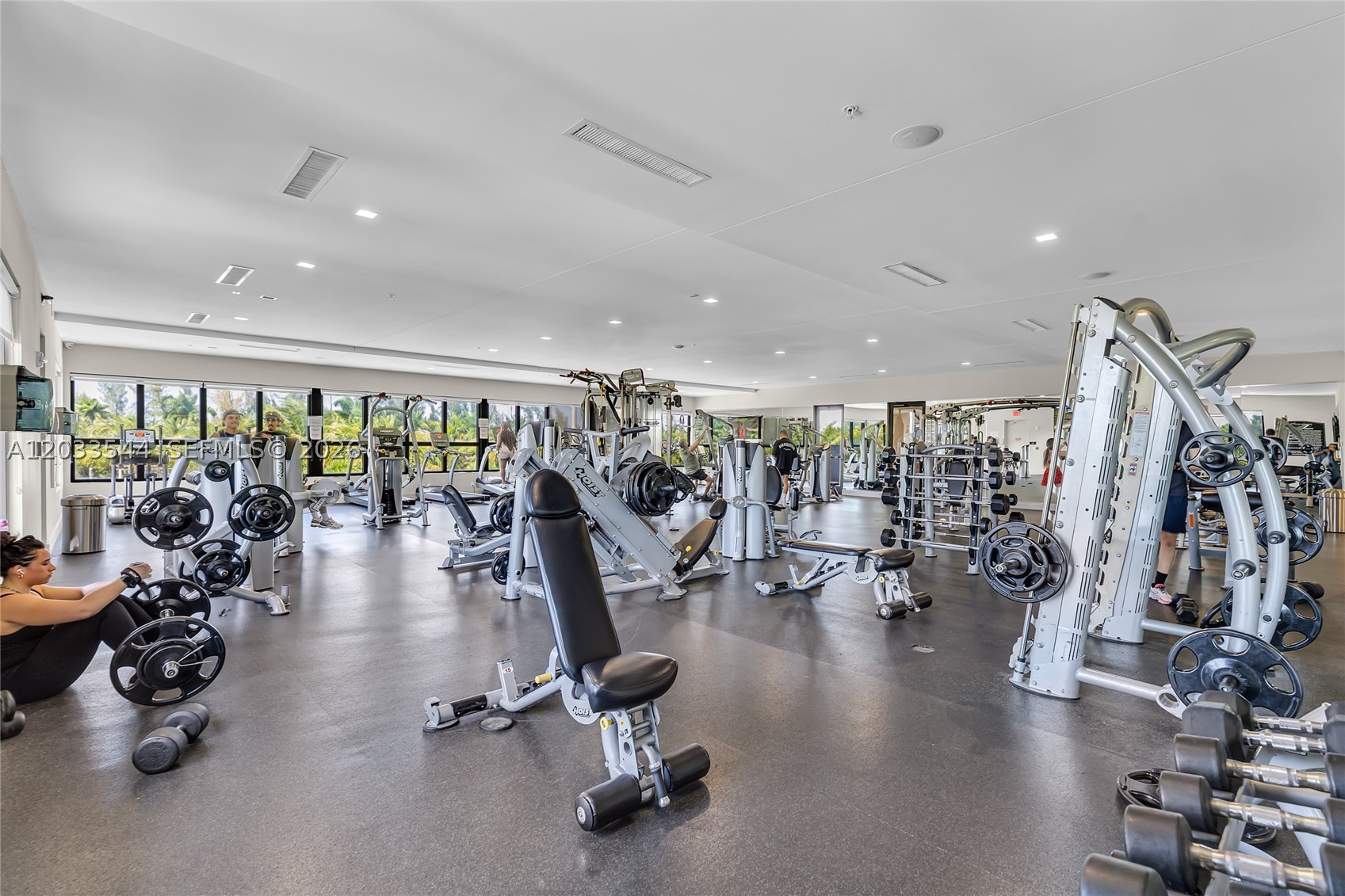 APEX AT PARK CENTRAL COND - Residential Lease