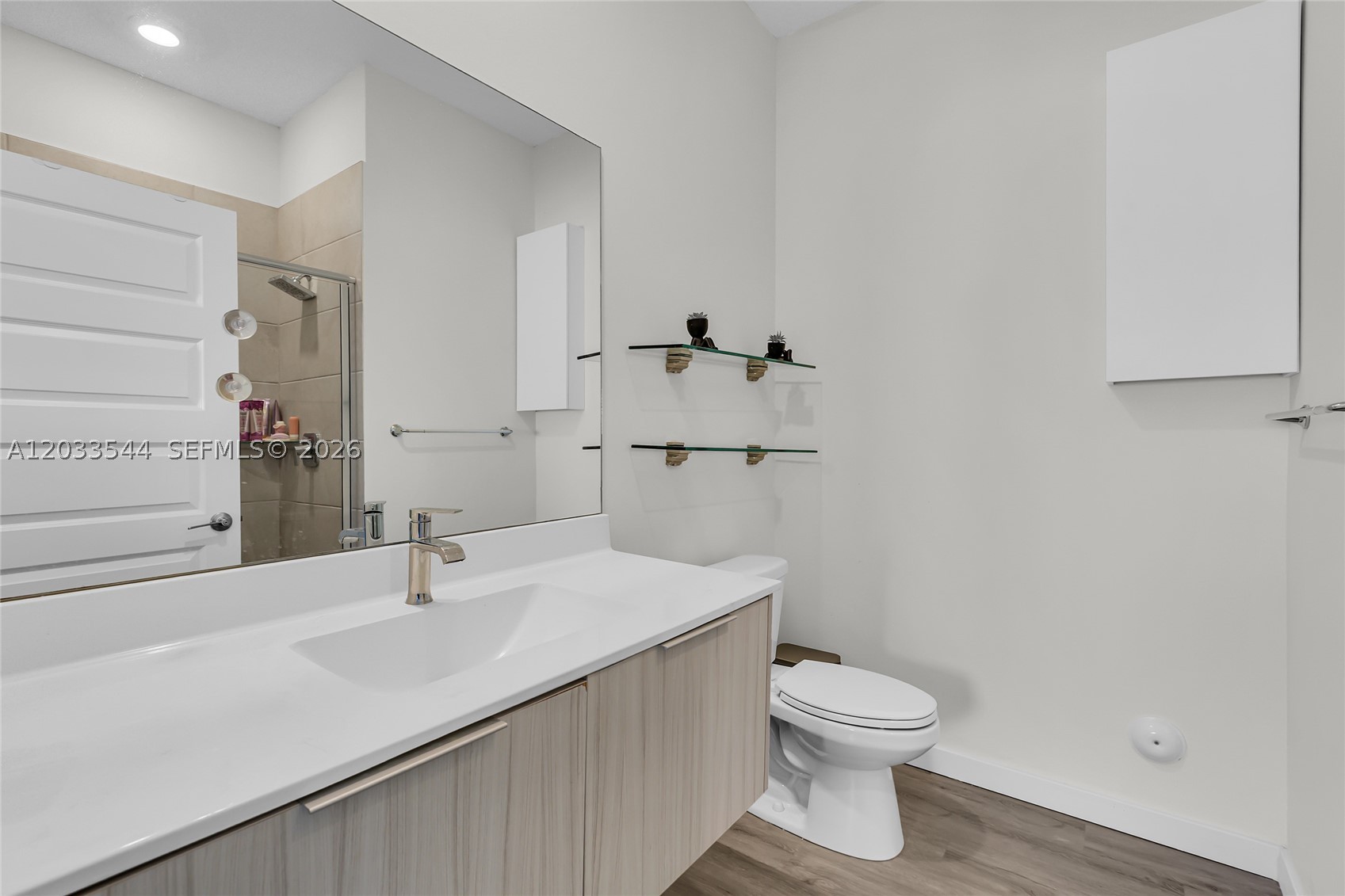 APEX AT PARK CENTRAL COND - Residential Lease