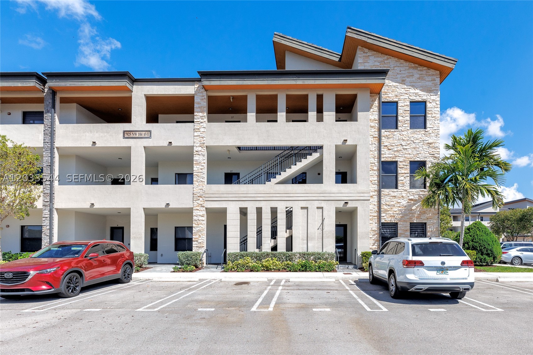 APEX AT PARK CENTRAL COND - Residential Lease