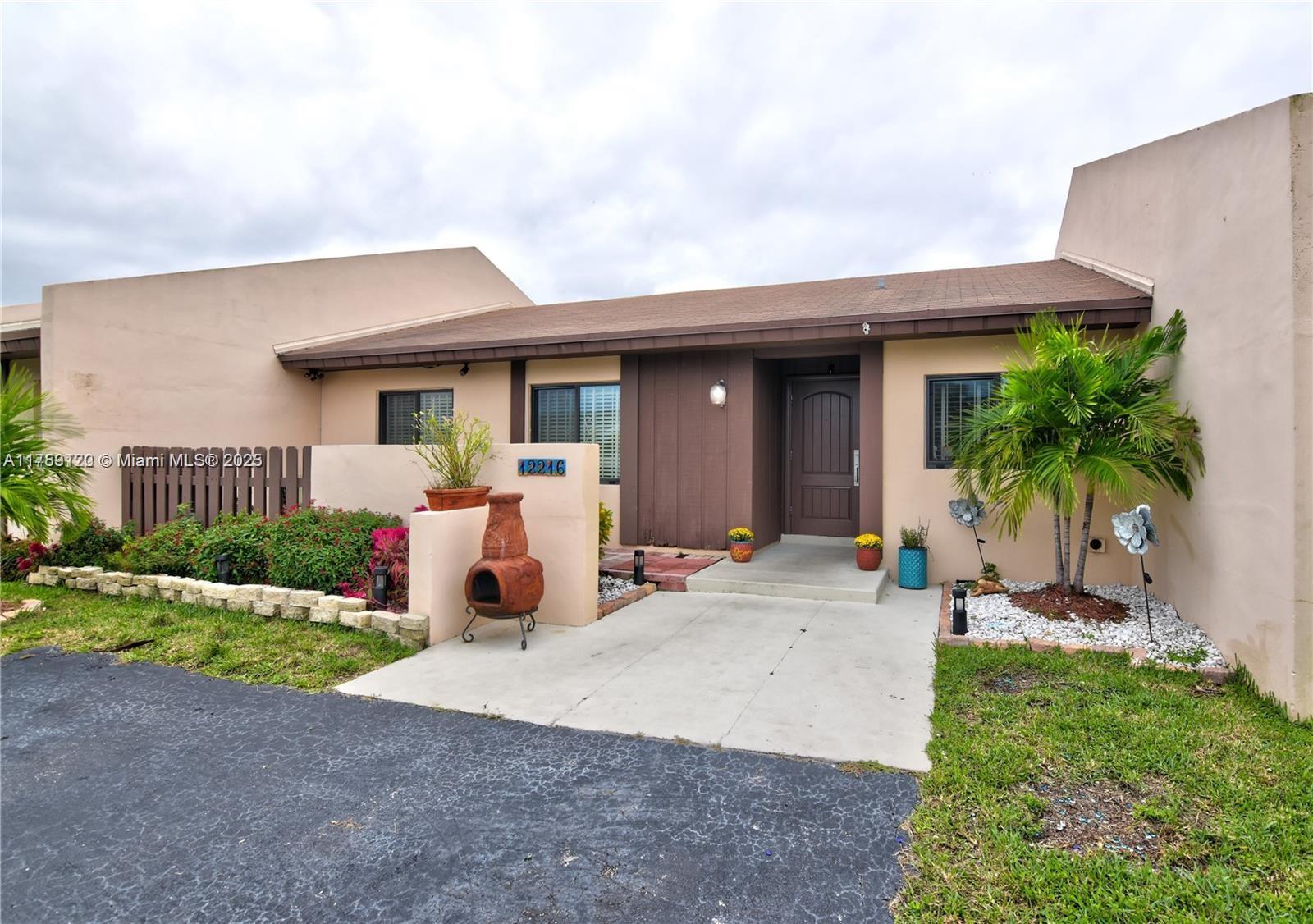 DEVON-AIRE VILLAS SEC 2 - Residential Lease