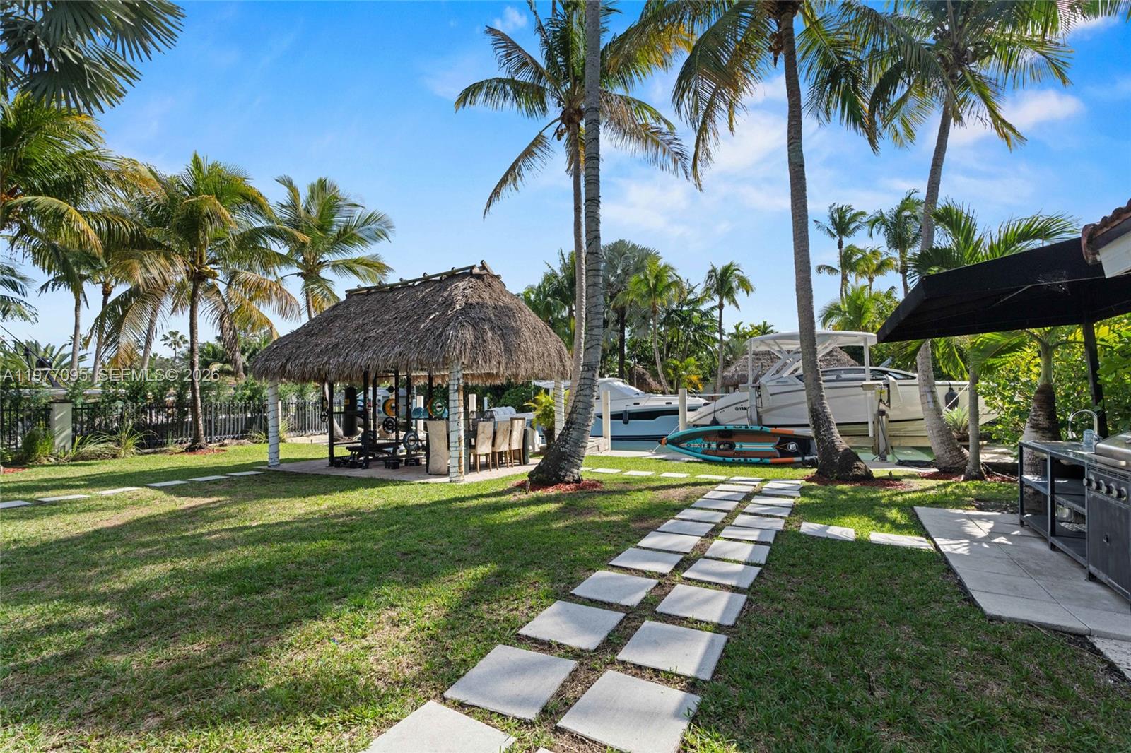ADEMAR PARK AMD PL - Residential