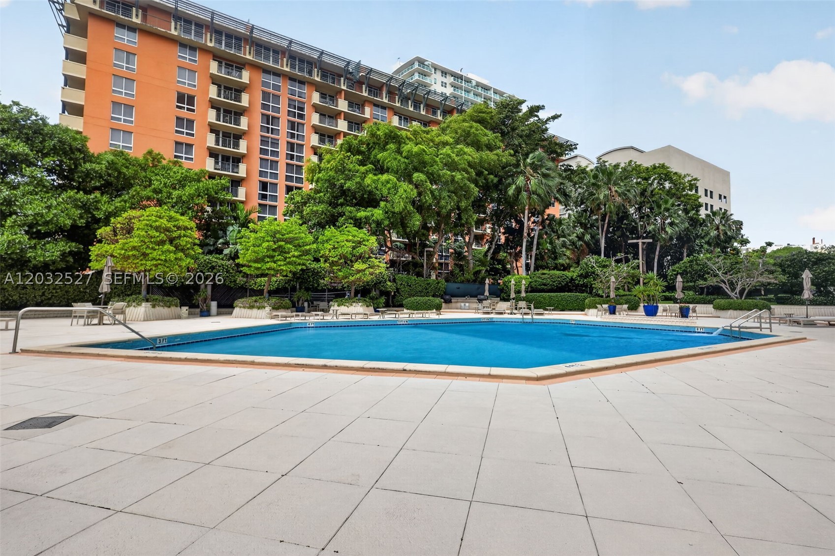 YACHT HARBOUR CONDO - Residential