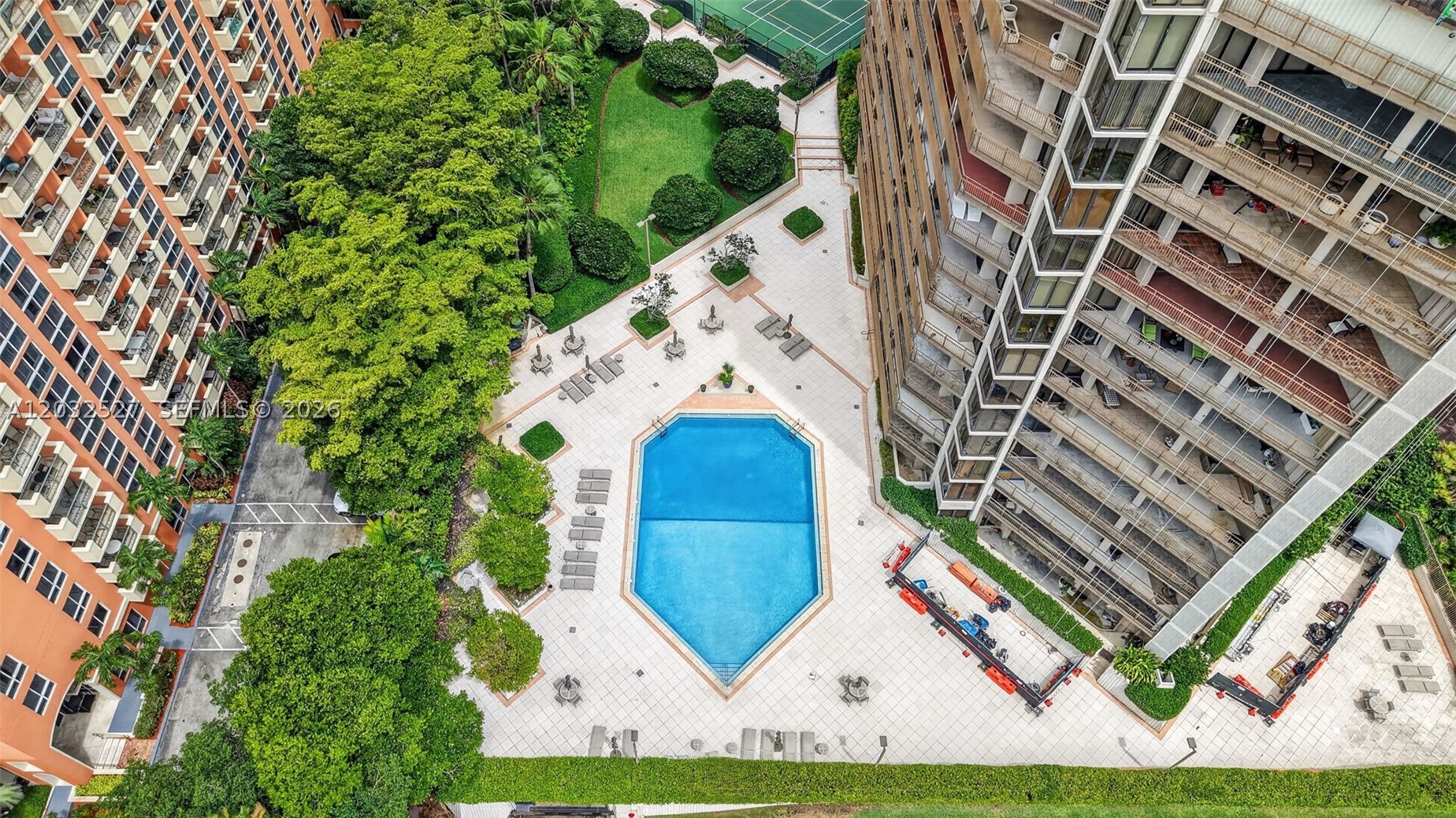 YACHT HARBOUR CONDO - Residential