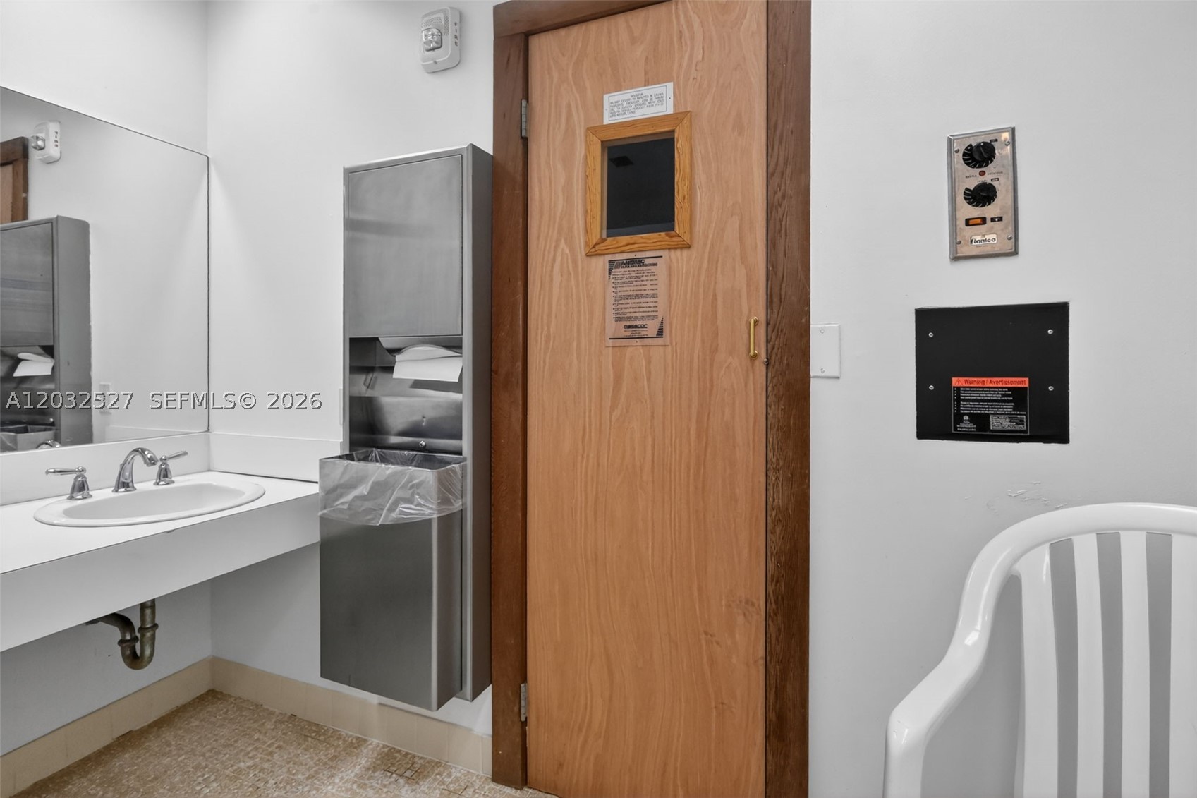YACHT HARBOUR CONDO - Residential