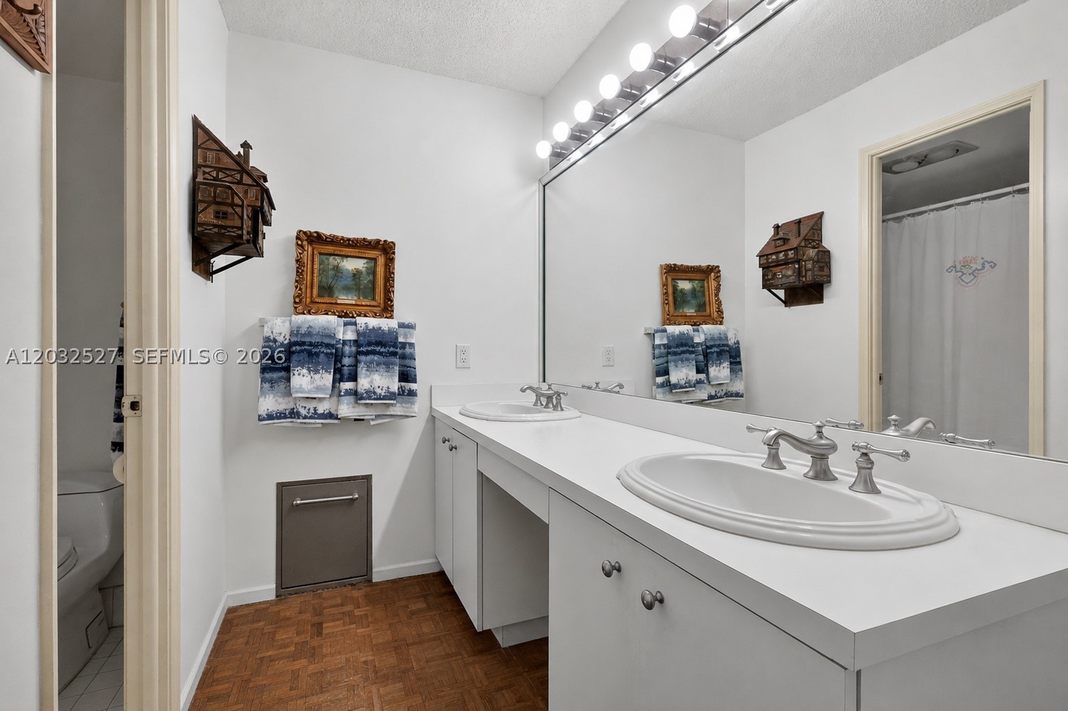 YACHT HARBOUR CONDO - Residential