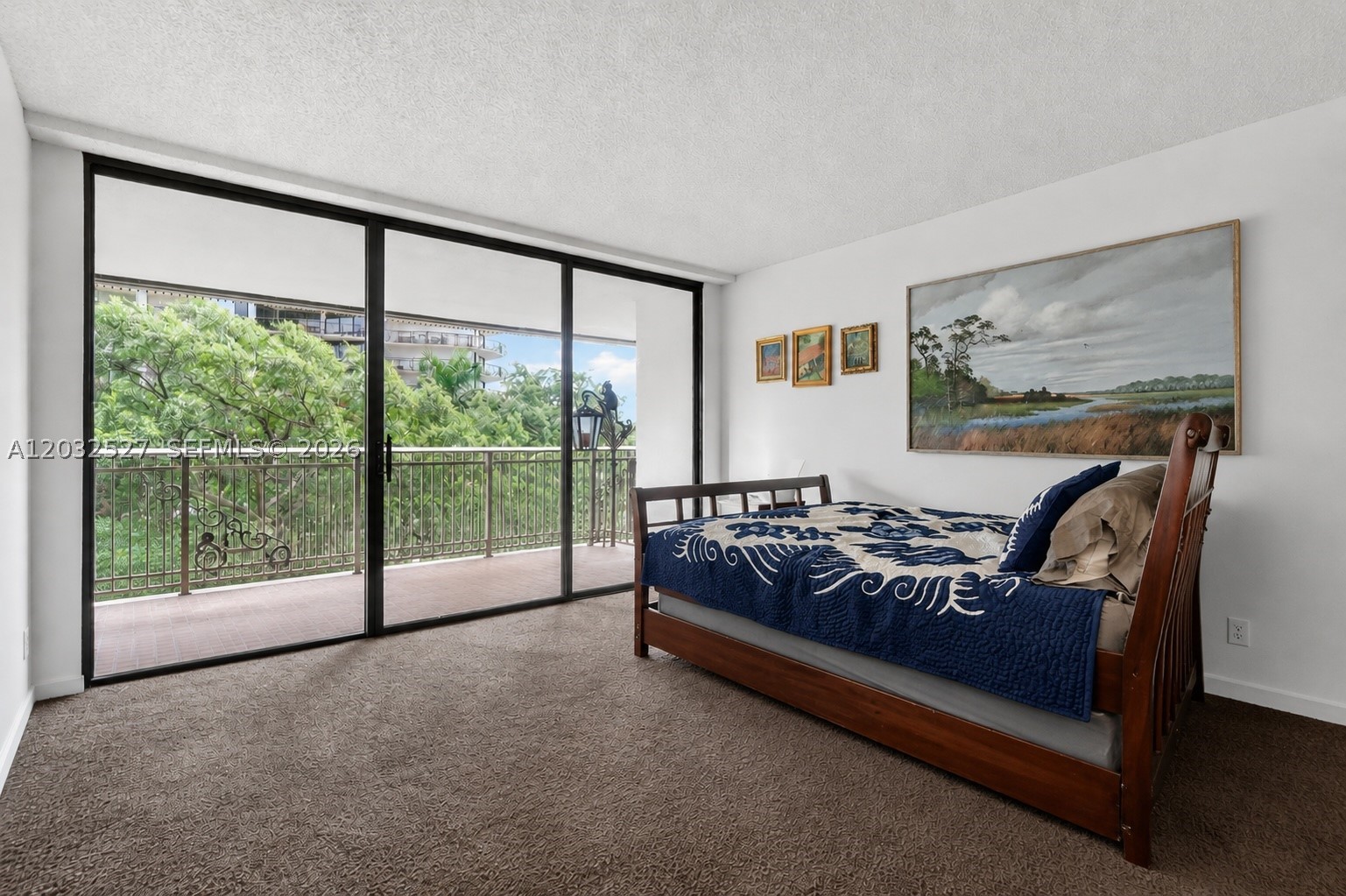 YACHT HARBOUR CONDO - Residential