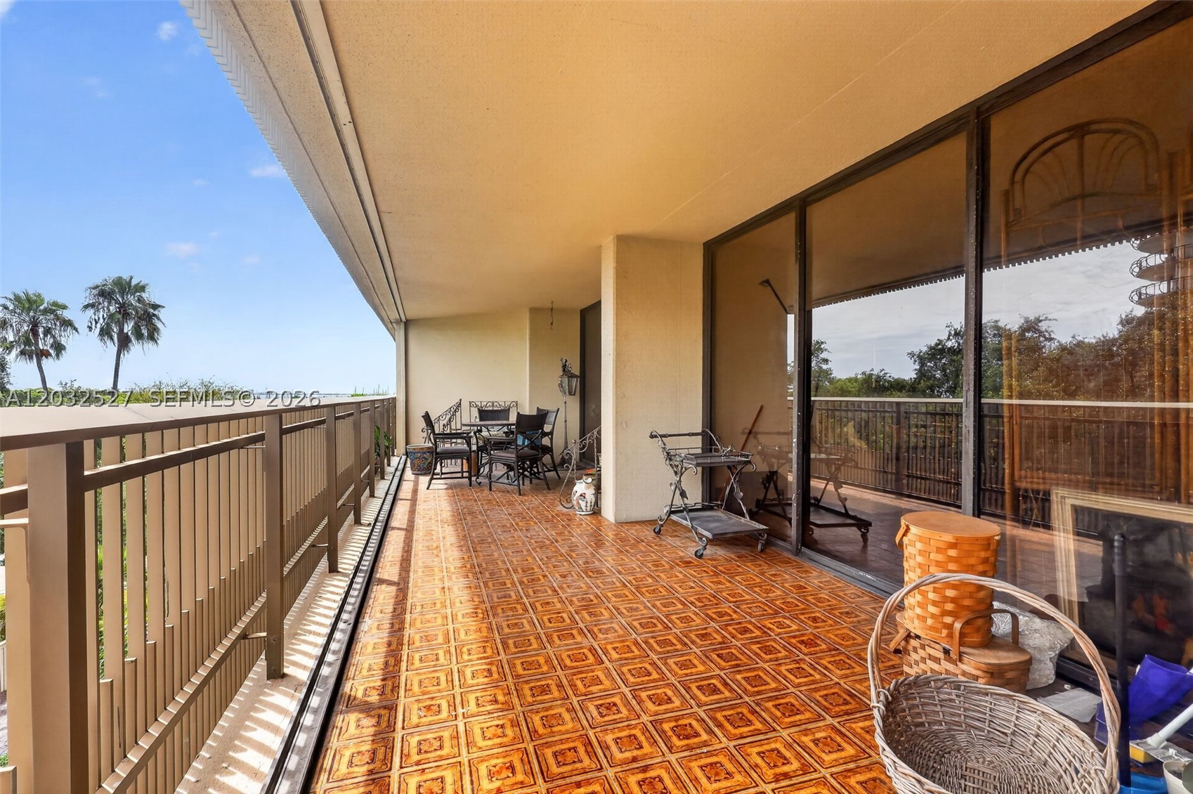 YACHT HARBOUR CONDO - Residential