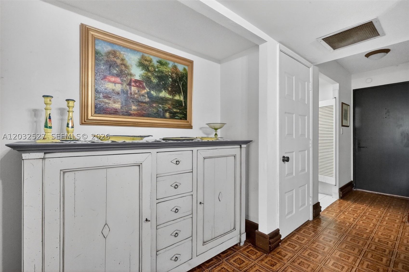 YACHT HARBOUR CONDO - Residential