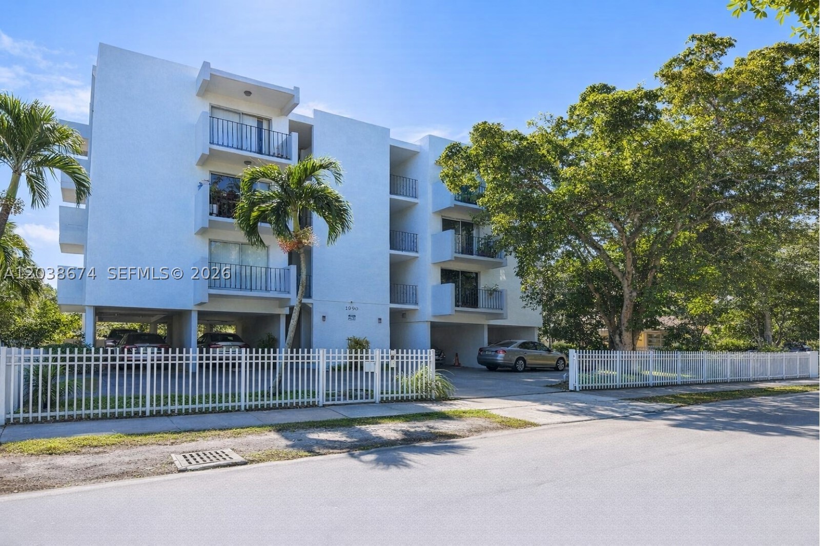 ARCH CREEK LANDING CONDO - Residential