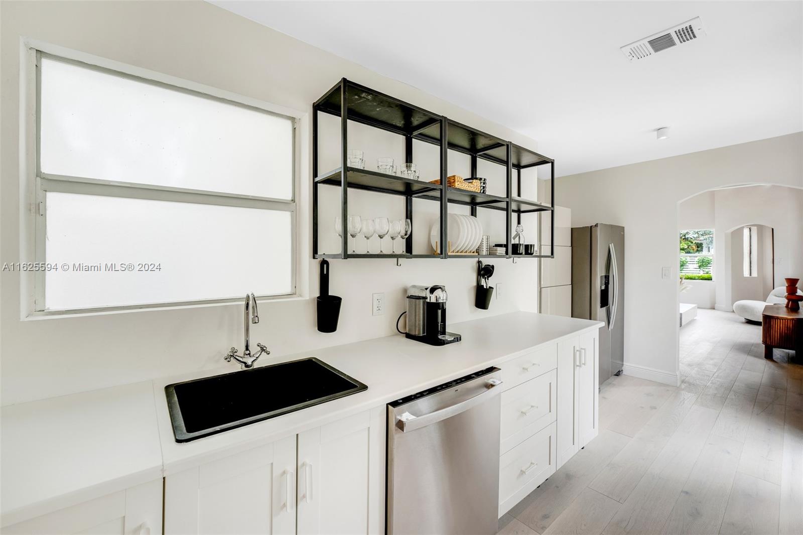 AQUA MARINE - Residential Lease