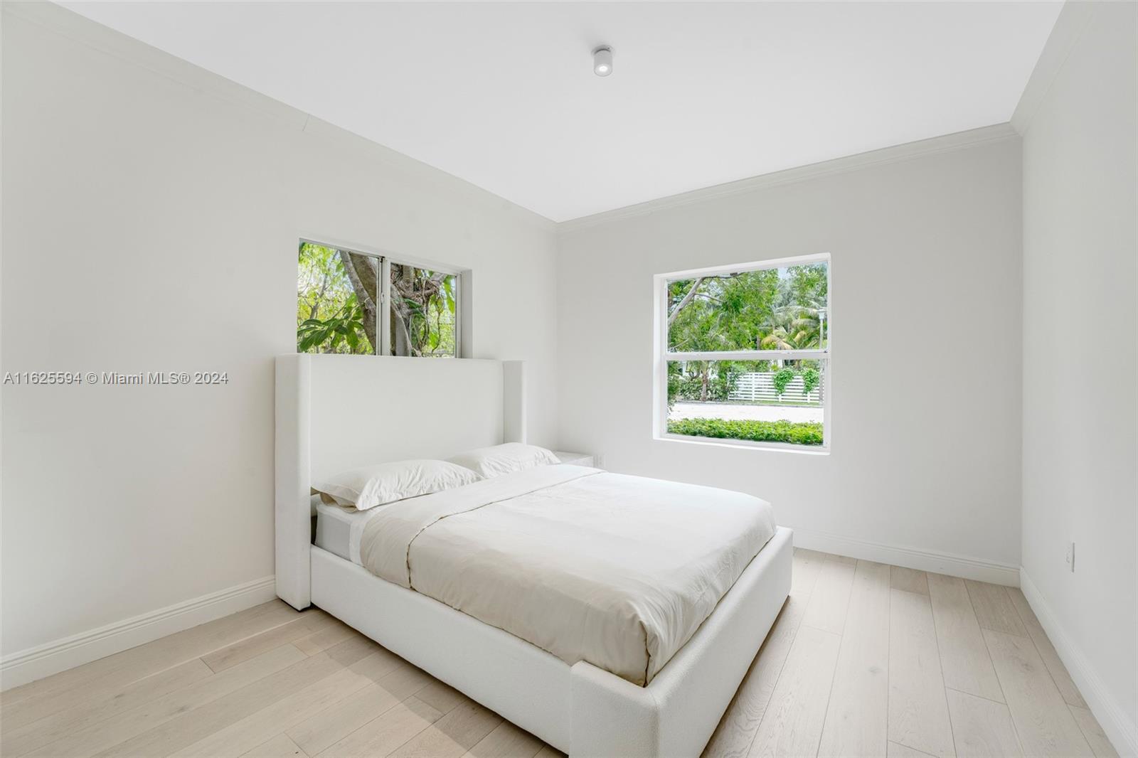 AQUA MARINE - Residential Lease