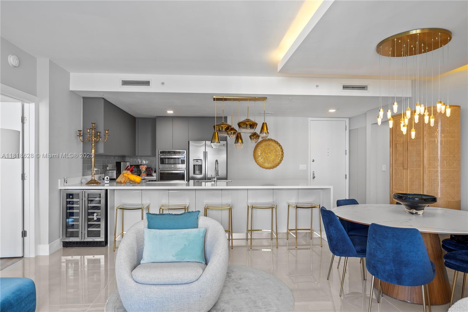 COURTS BRICKELL KEY CONDO - Residential