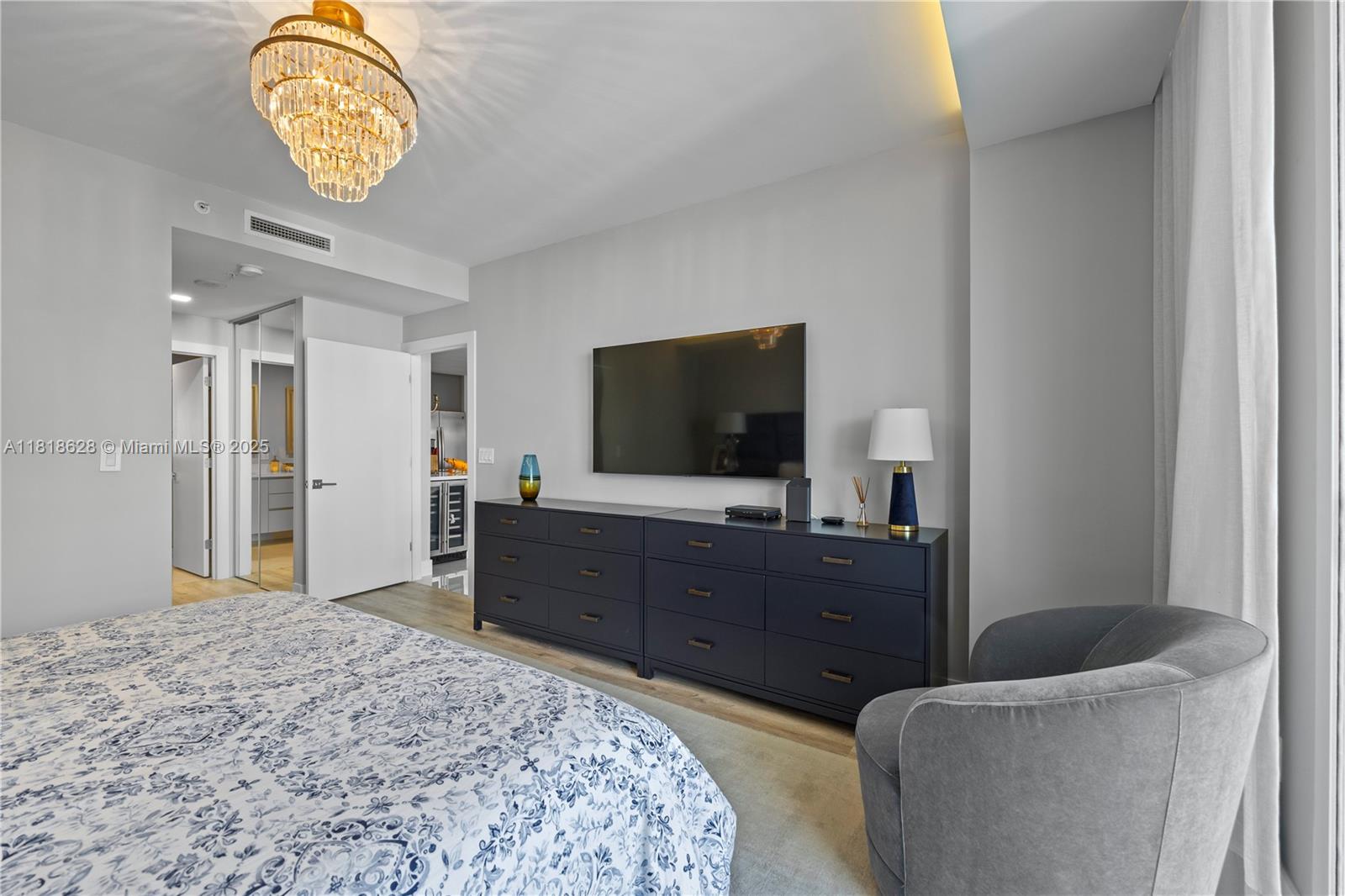 COURTS BRICKELL KEY CONDO - Residential