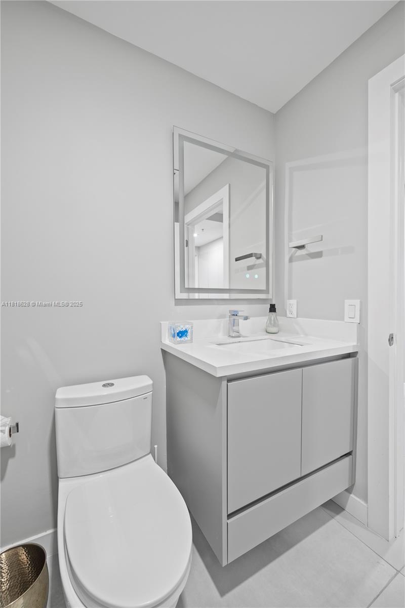 COURTS BRICKELL KEY CONDO - Residential