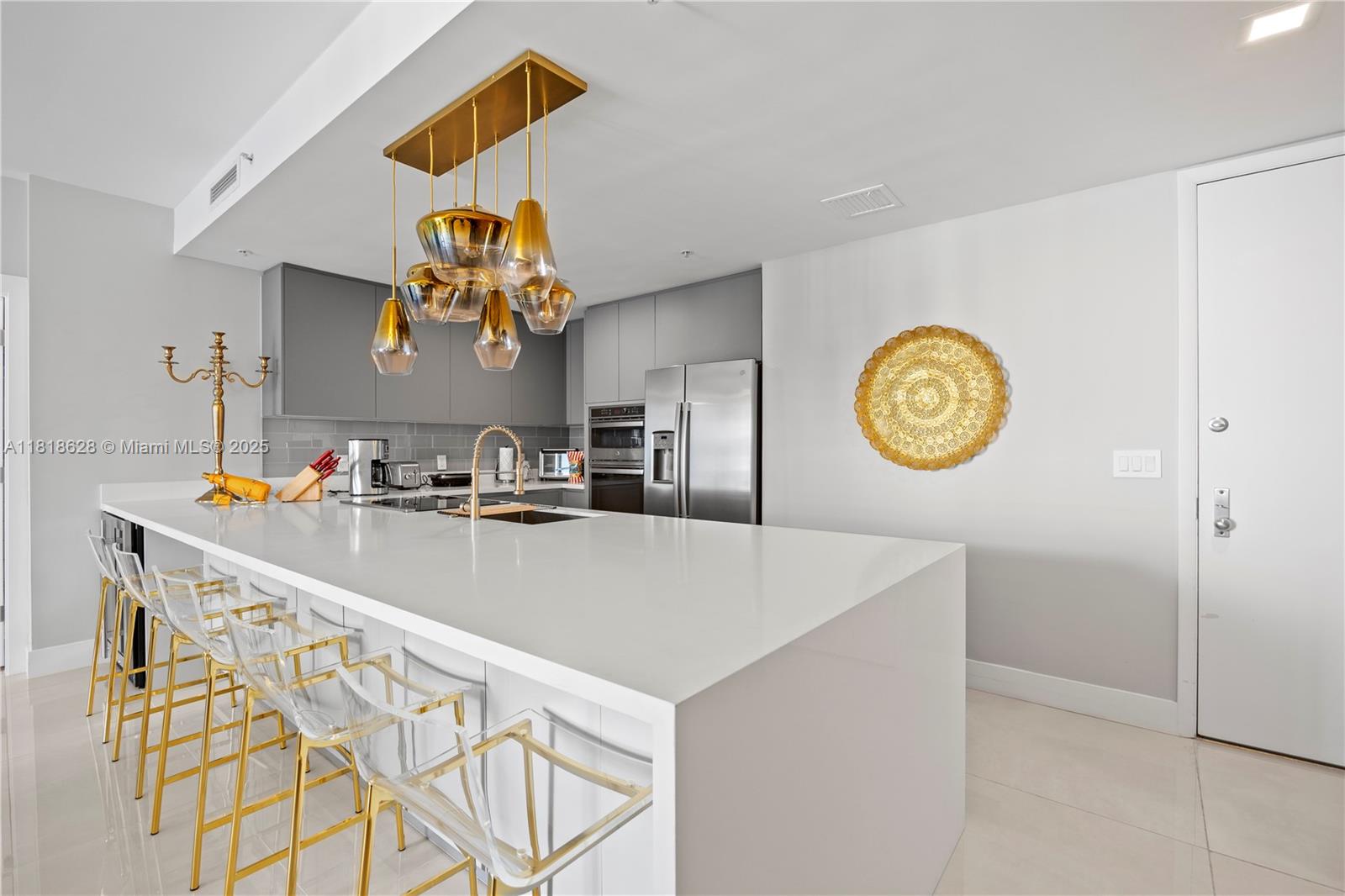 COURTS BRICKELL KEY CONDO - Residential