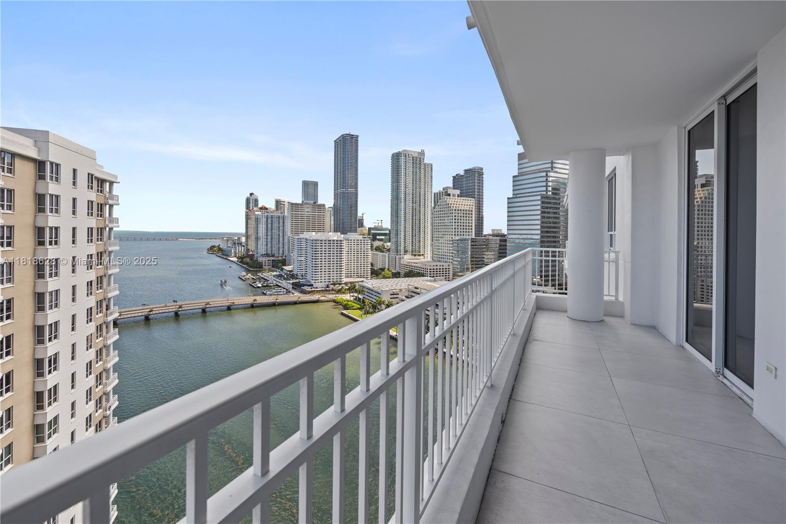 COURTS BRICKELL KEY CONDO - Residential