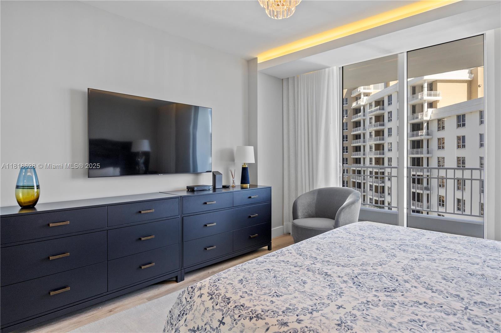 COURTS BRICKELL KEY CONDO - Residential