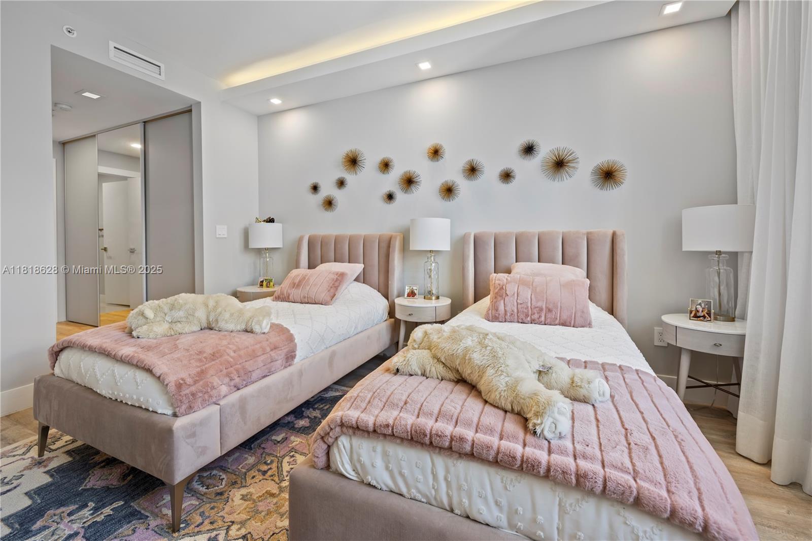COURTS BRICKELL KEY CONDO - Residential