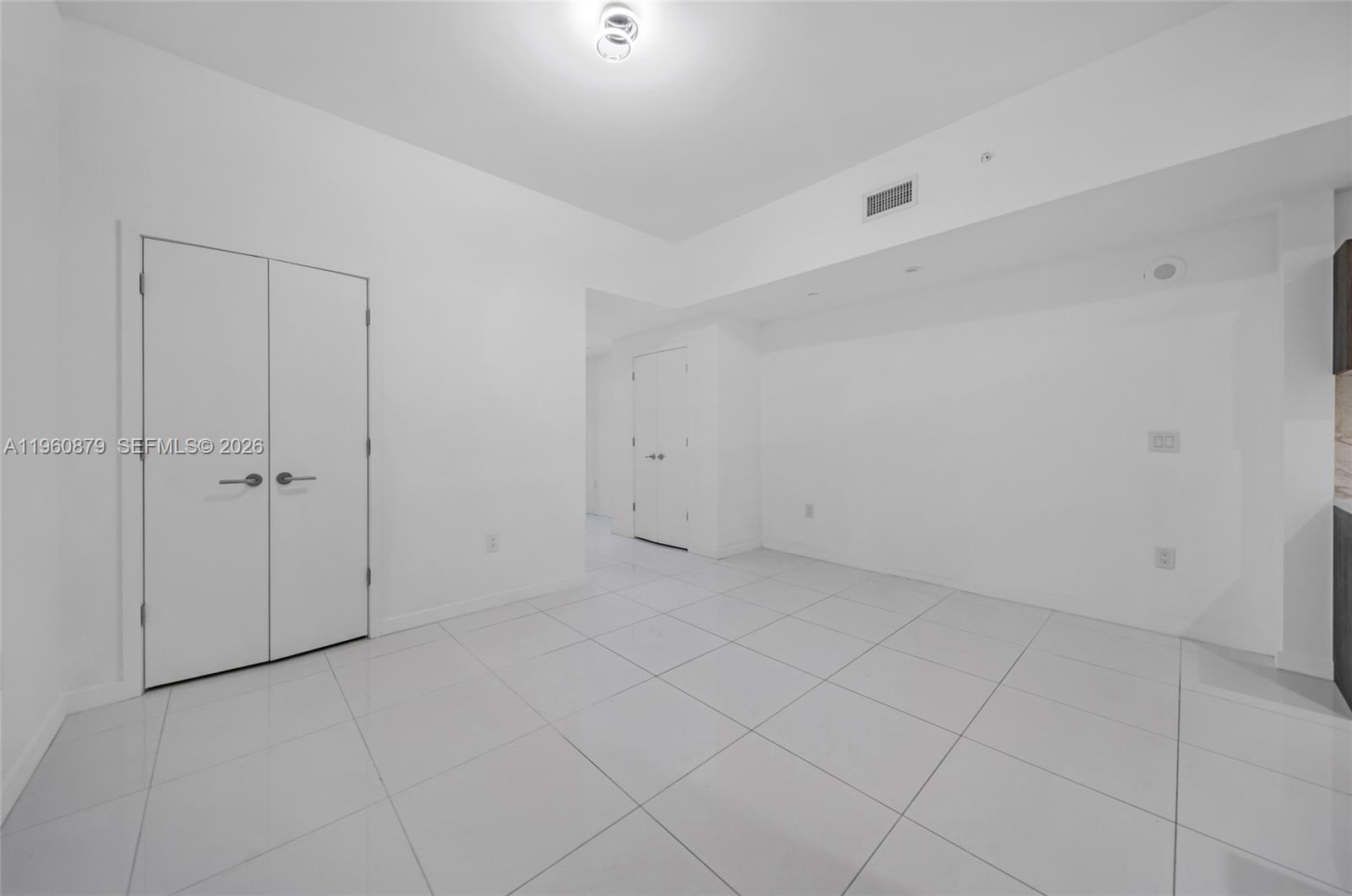 PARAMOUNT MIAMI WORLDCENT - Residential