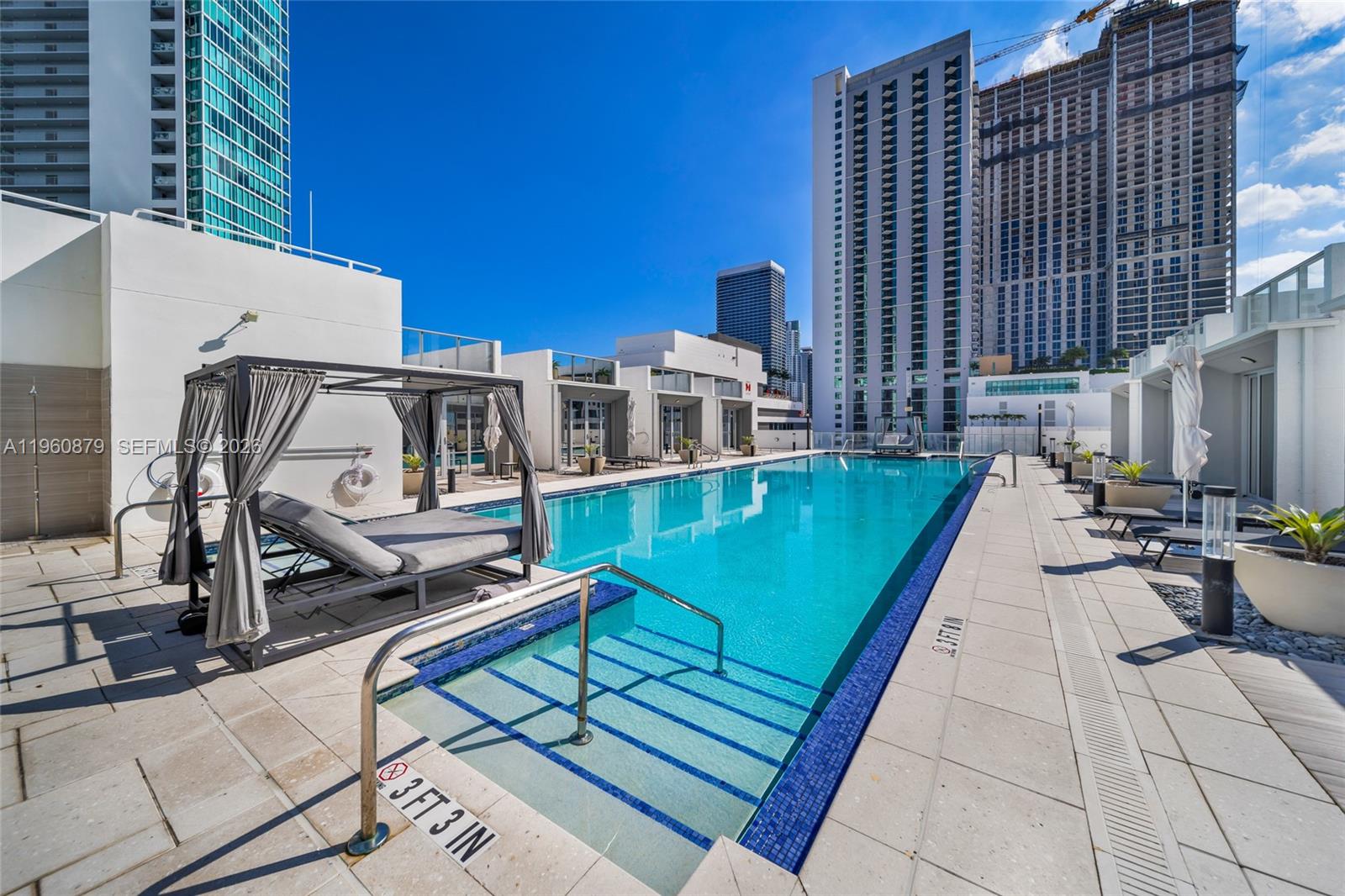 PARAMOUNT MIAMI WORLDCENT - Residential