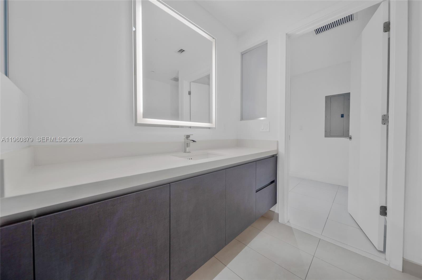PARAMOUNT MIAMI WORLDCENT - Residential
