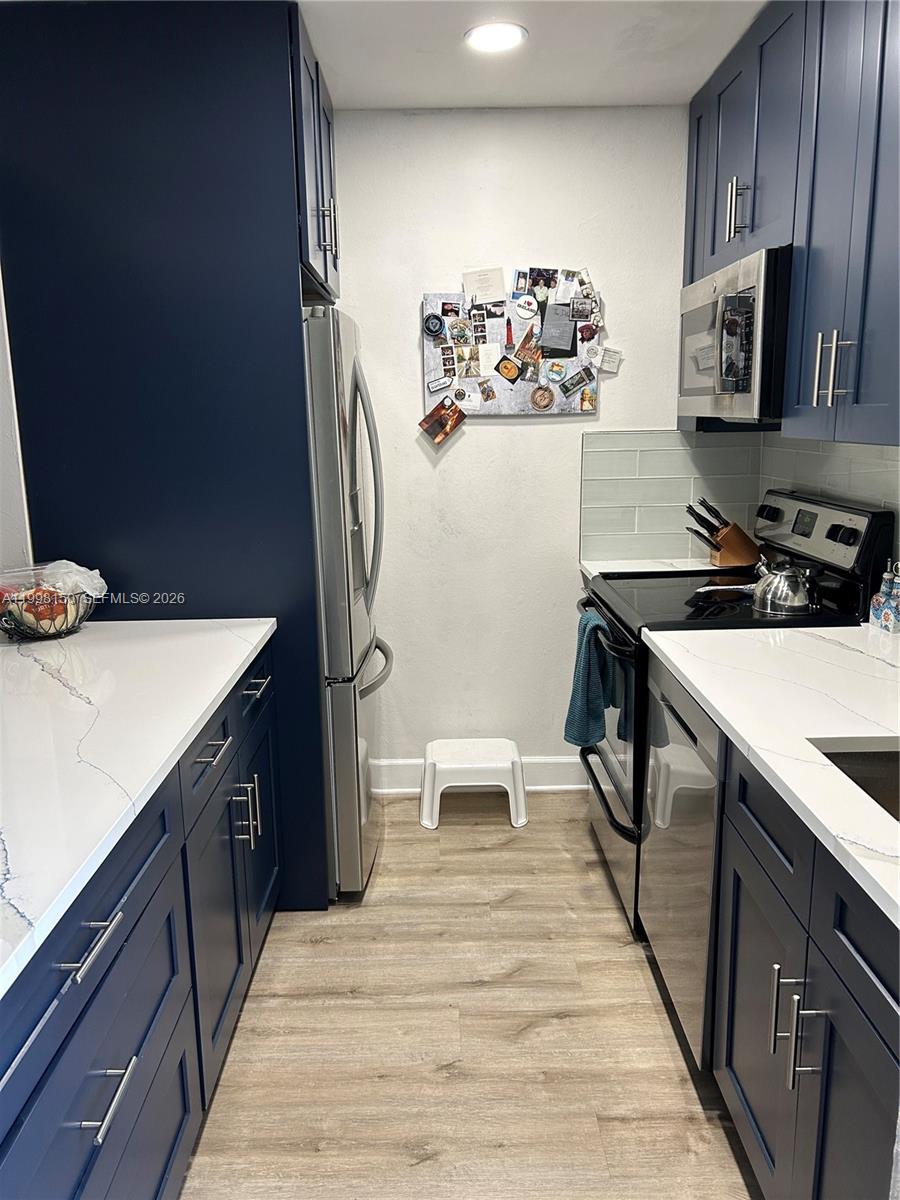 LORI-LYNN CONDO - Residential