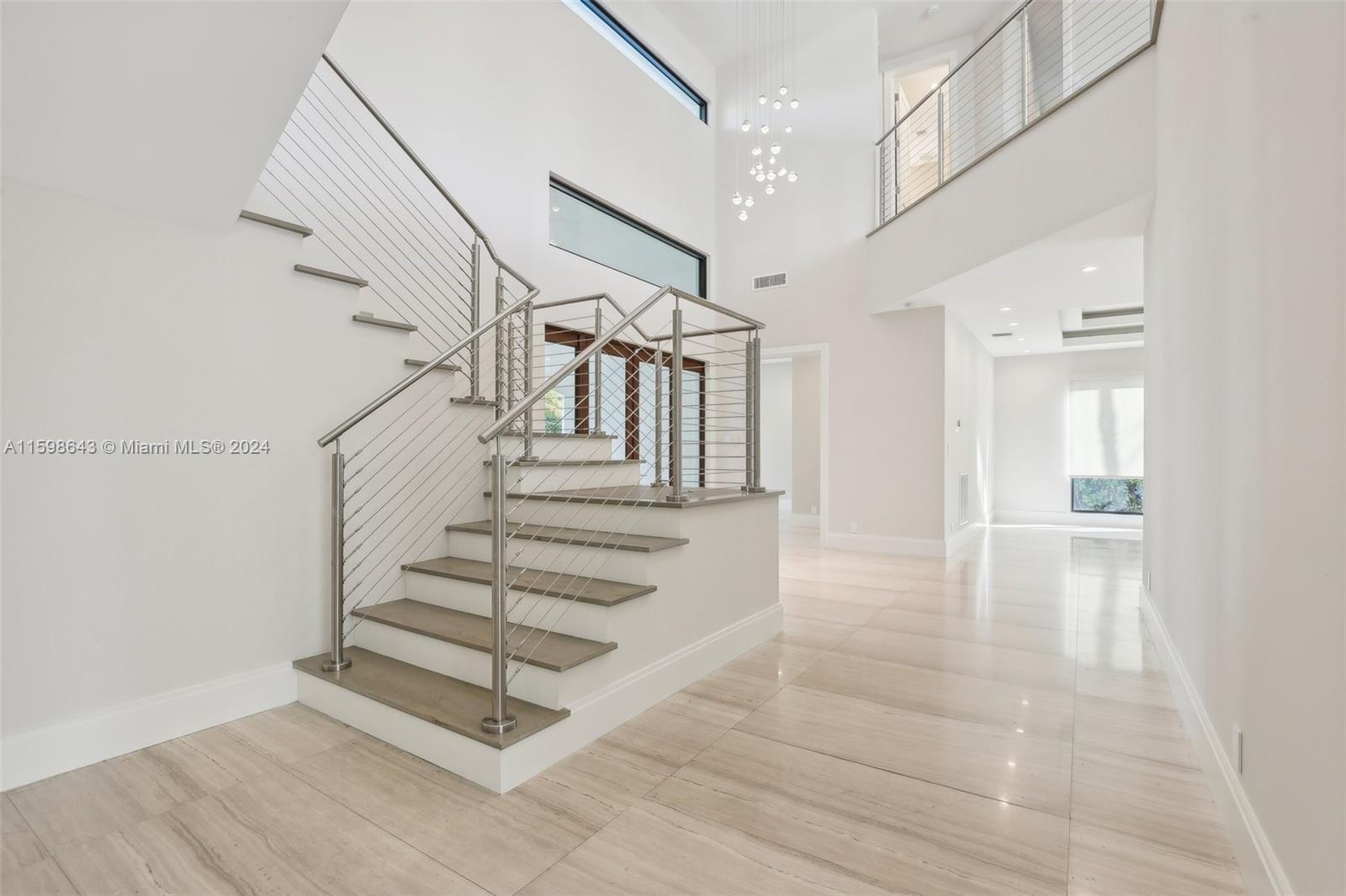BARCELONA ISLE - Residential