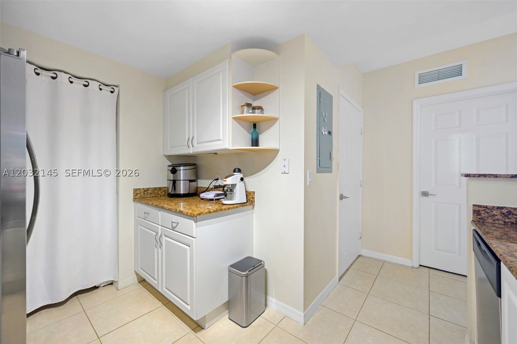LEJEUNE PLAZA CONDO - Residential Lease
