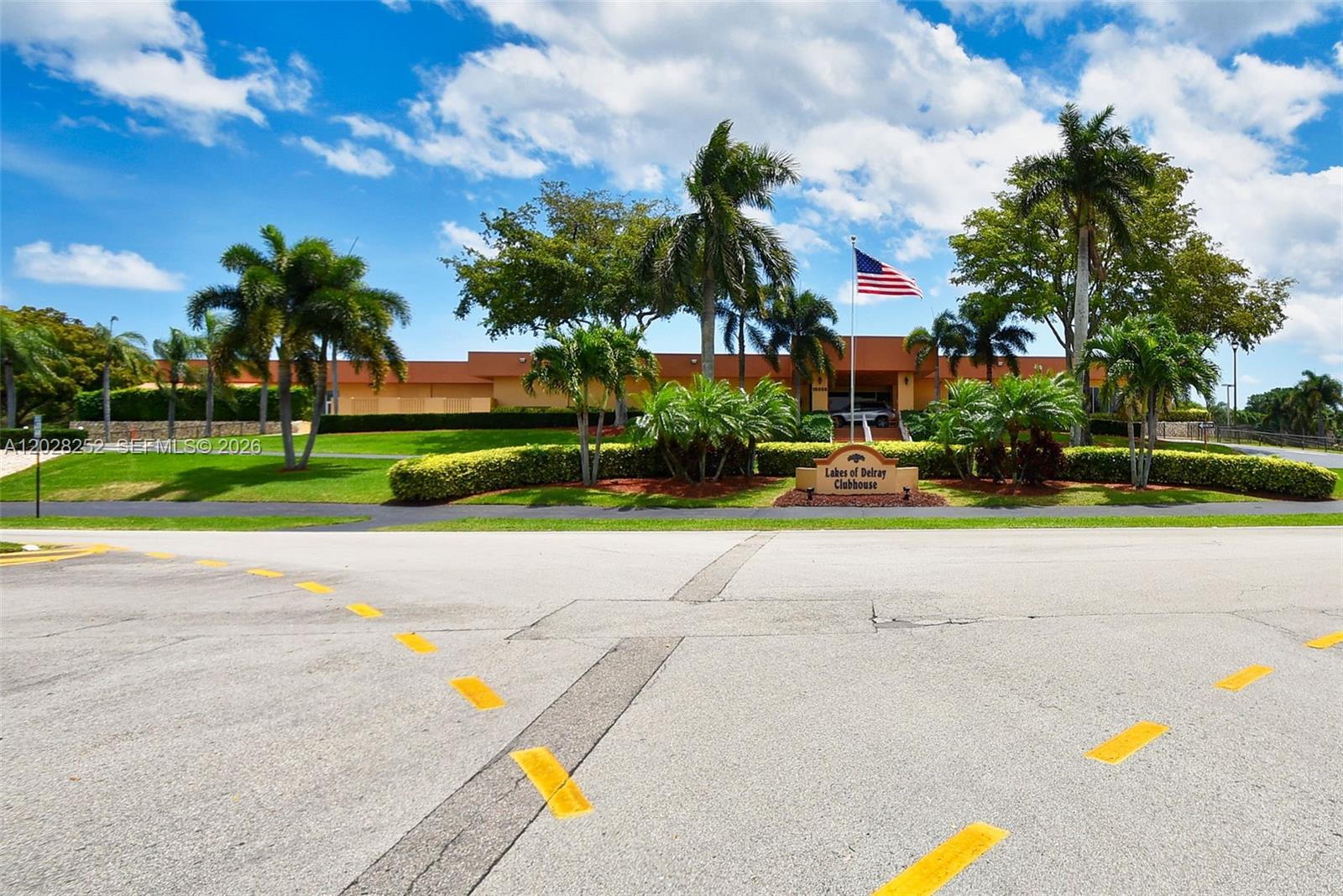 TROWBRIDGE C CONDO - Residential
