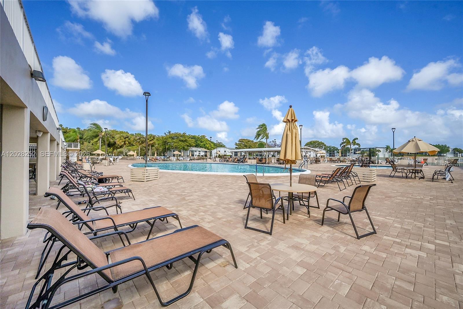 TROWBRIDGE C CONDO - Residential