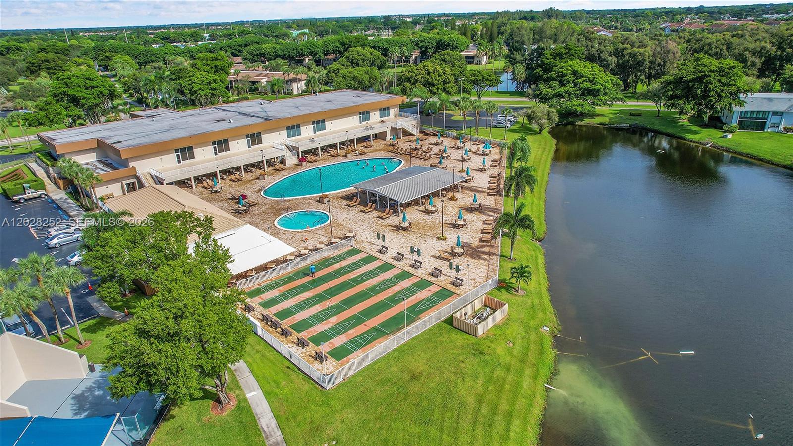 TROWBRIDGE C CONDO - Residential
