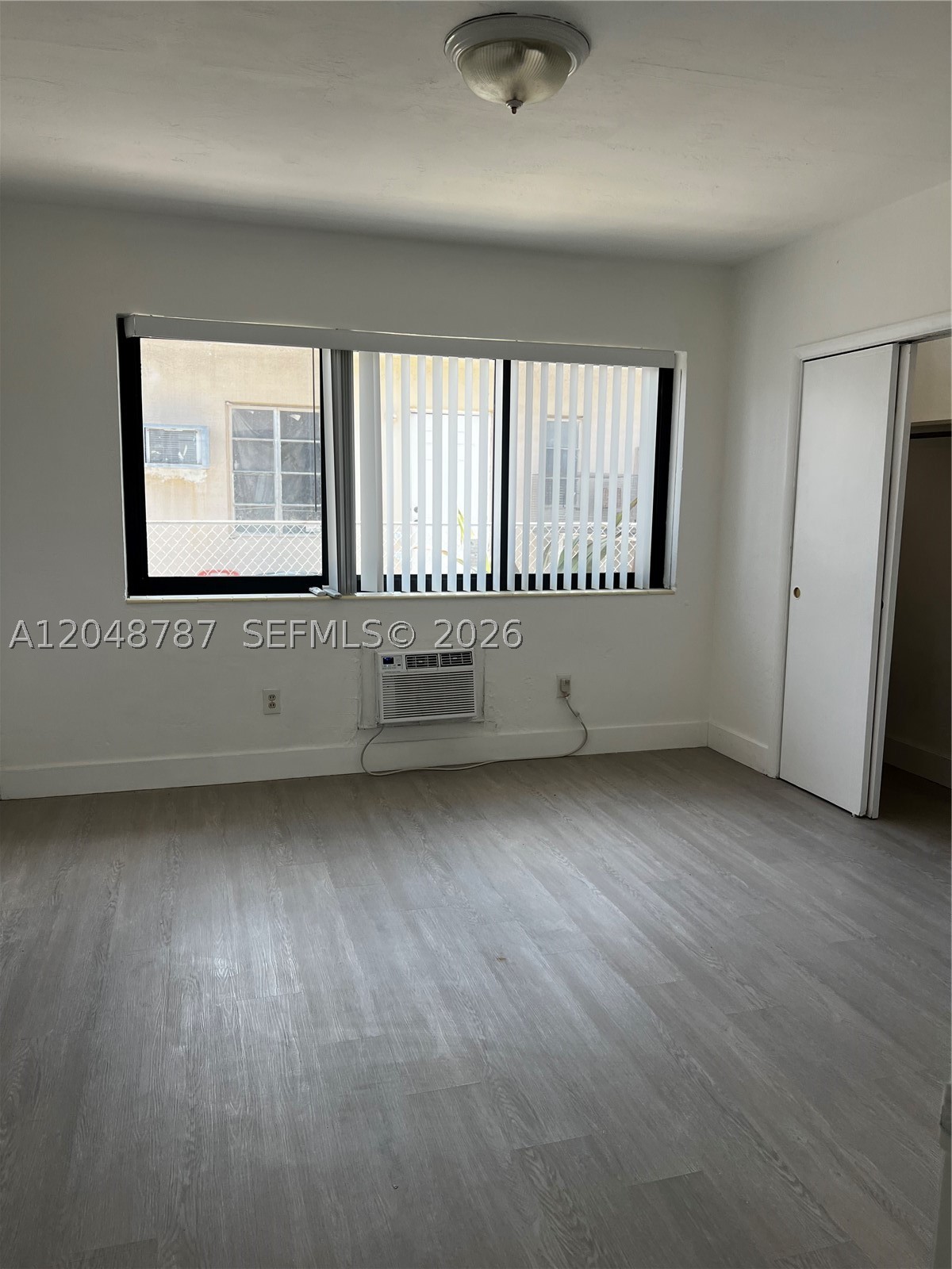 BISCAYNE BCH SUB - Residential Lease