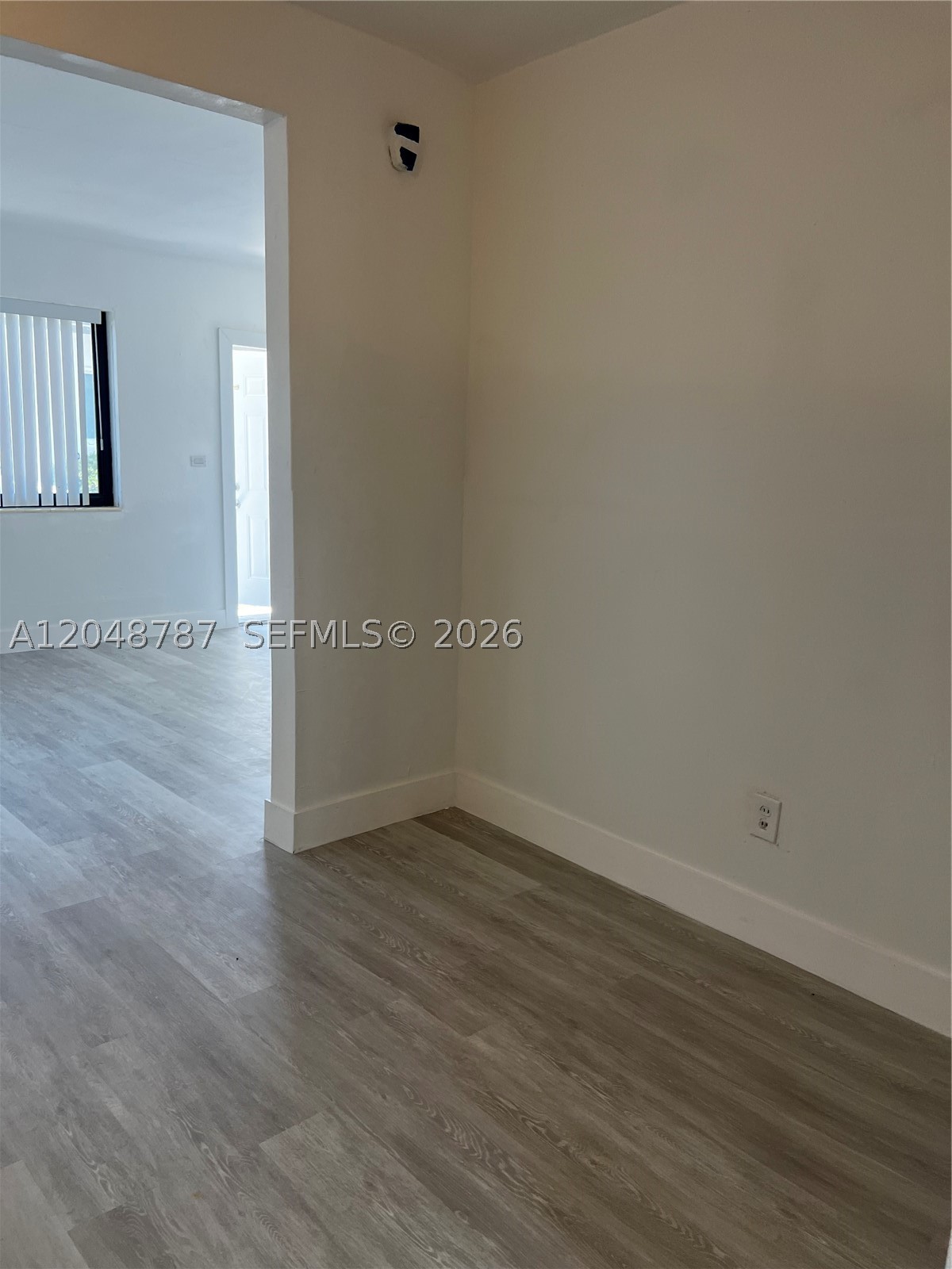 BISCAYNE BCH SUB - Residential Lease