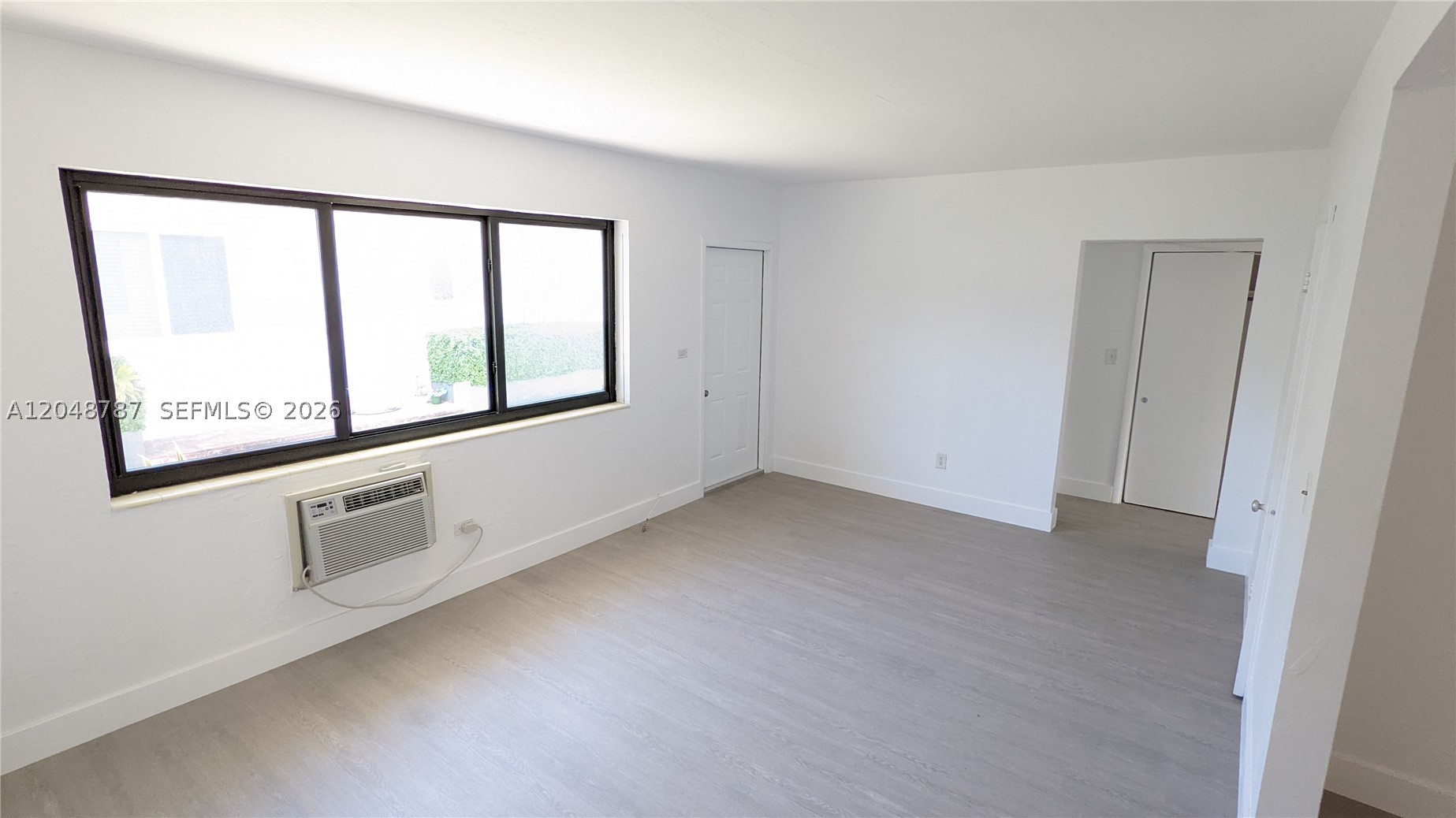 BISCAYNE BCH SUB - Residential Lease