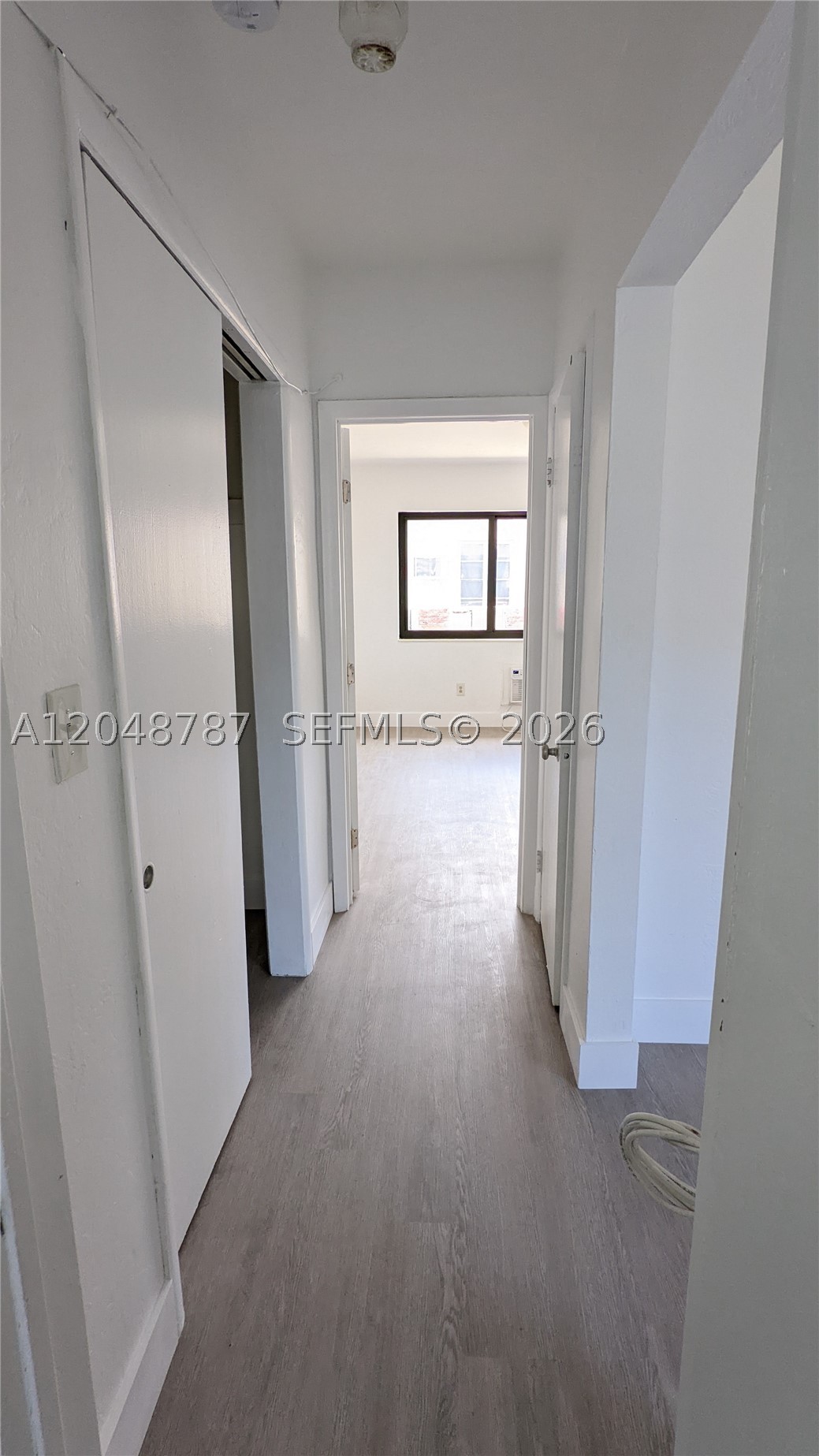 BISCAYNE BCH SUB - Residential Lease
