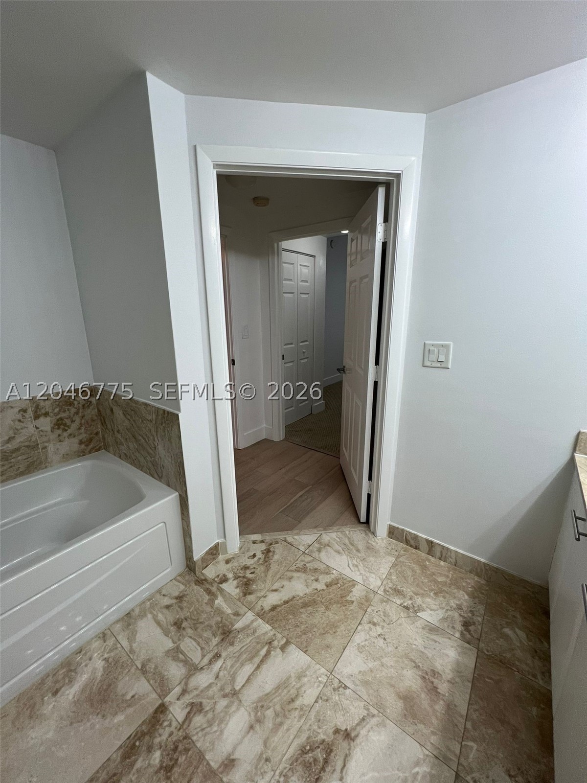 VERANDA CONDO - Residential