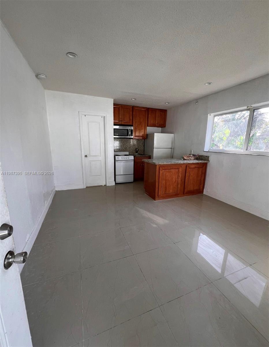 BEVERLY PARK - Residential Income