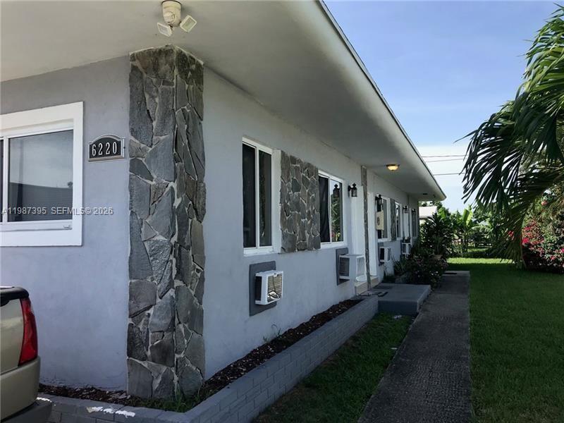BEVERLY PARK - Residential Income