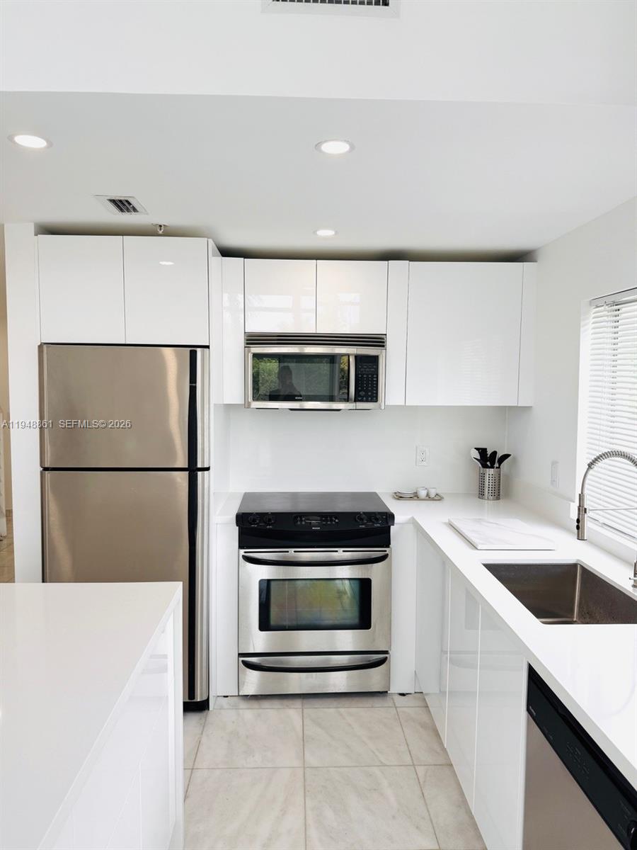 VILAMUR CONDO - Residential