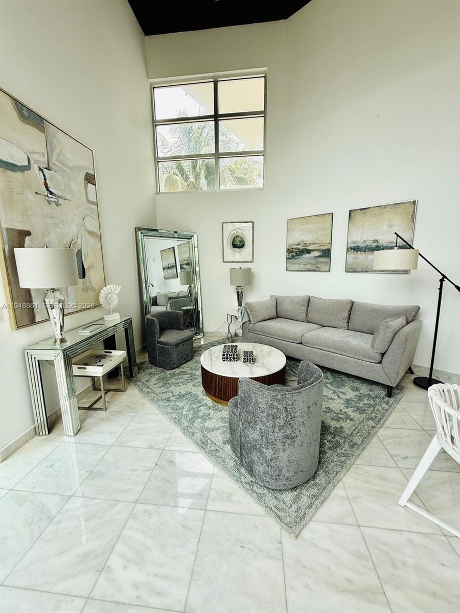 VILAMUR CONDO - Residential