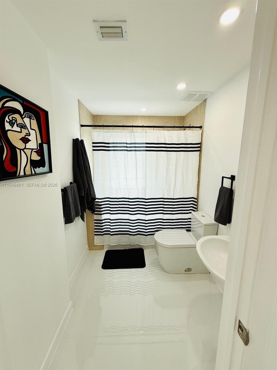 VILAMUR CONDO - Residential