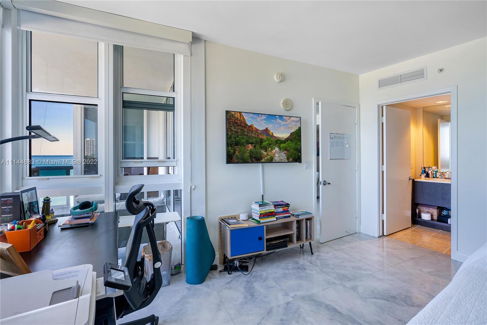 TRUMP ROYALE CONDO - Residential