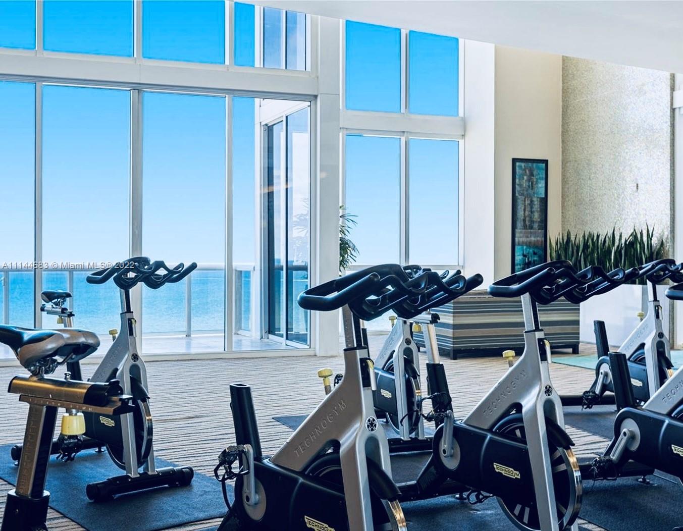 TRUMP ROYALE CONDO - Residential