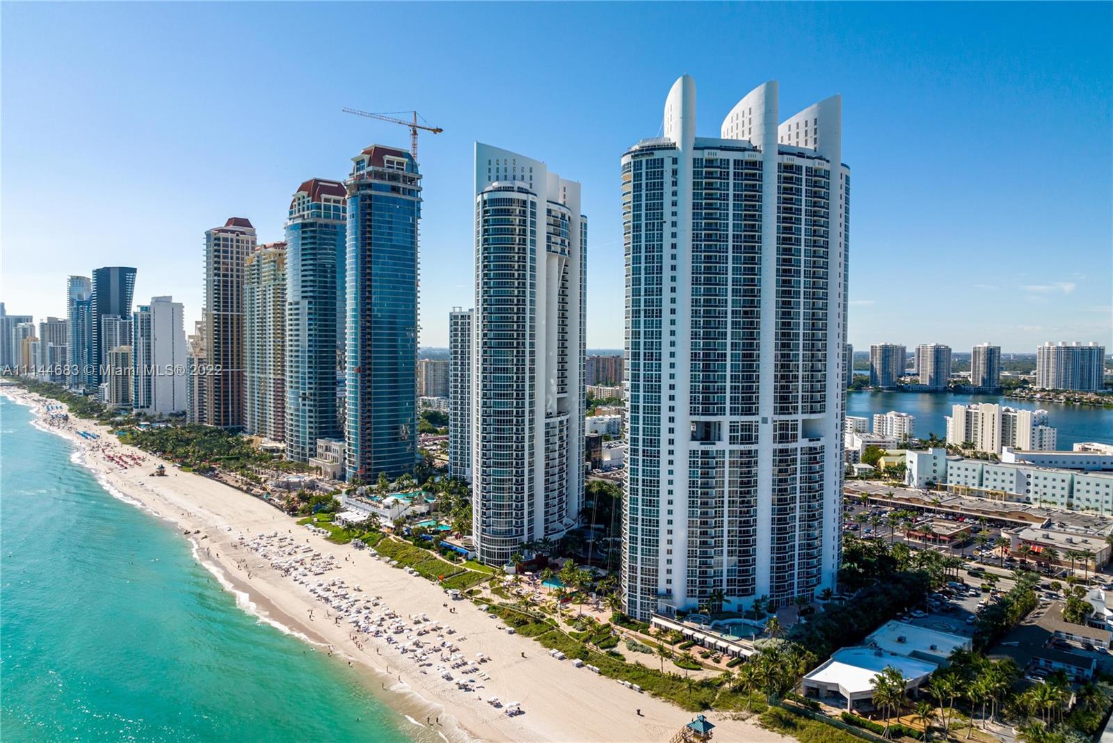 TRUMP ROYALE CONDO - Residential