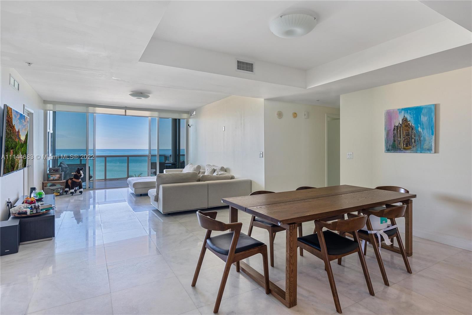 TRUMP ROYALE CONDO - Residential