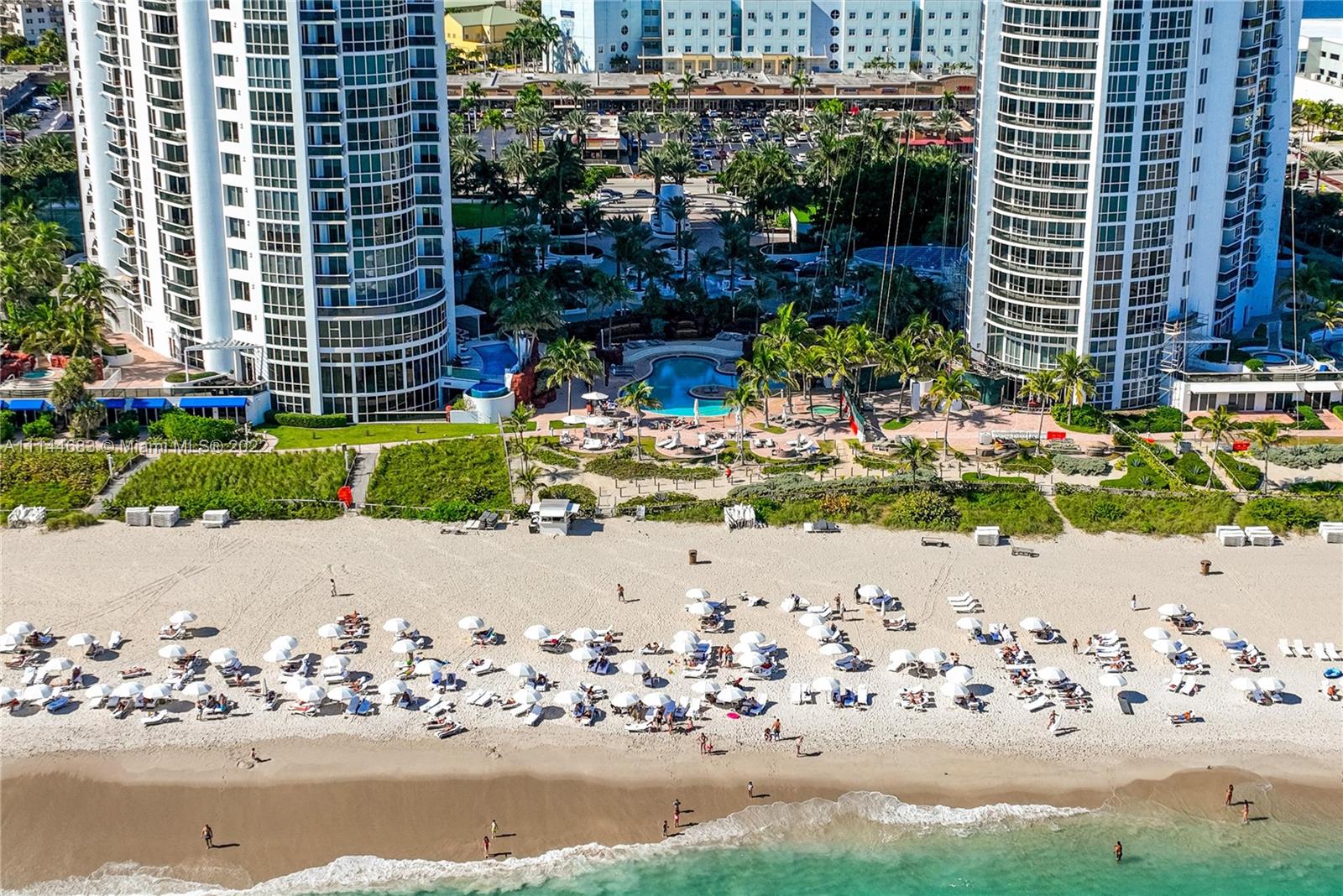 TRUMP ROYALE CONDO - Residential