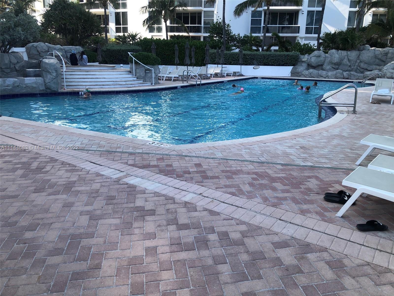 TRUMP ROYALE CONDO - Residential