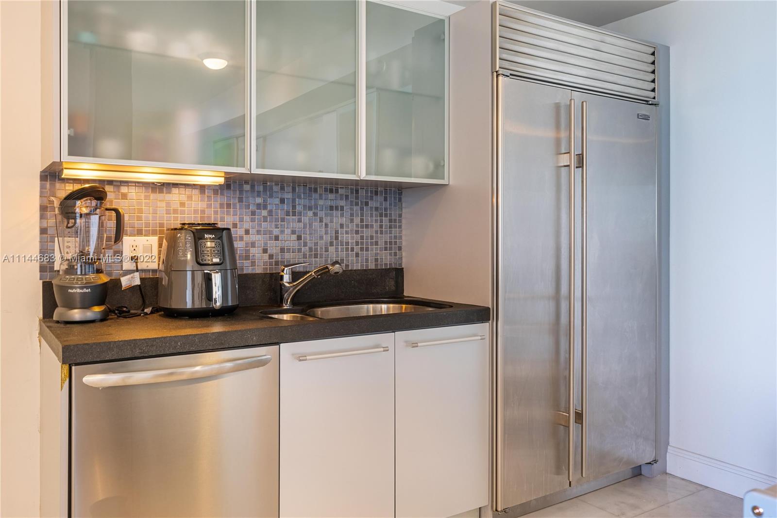 TRUMP ROYALE CONDO - Residential