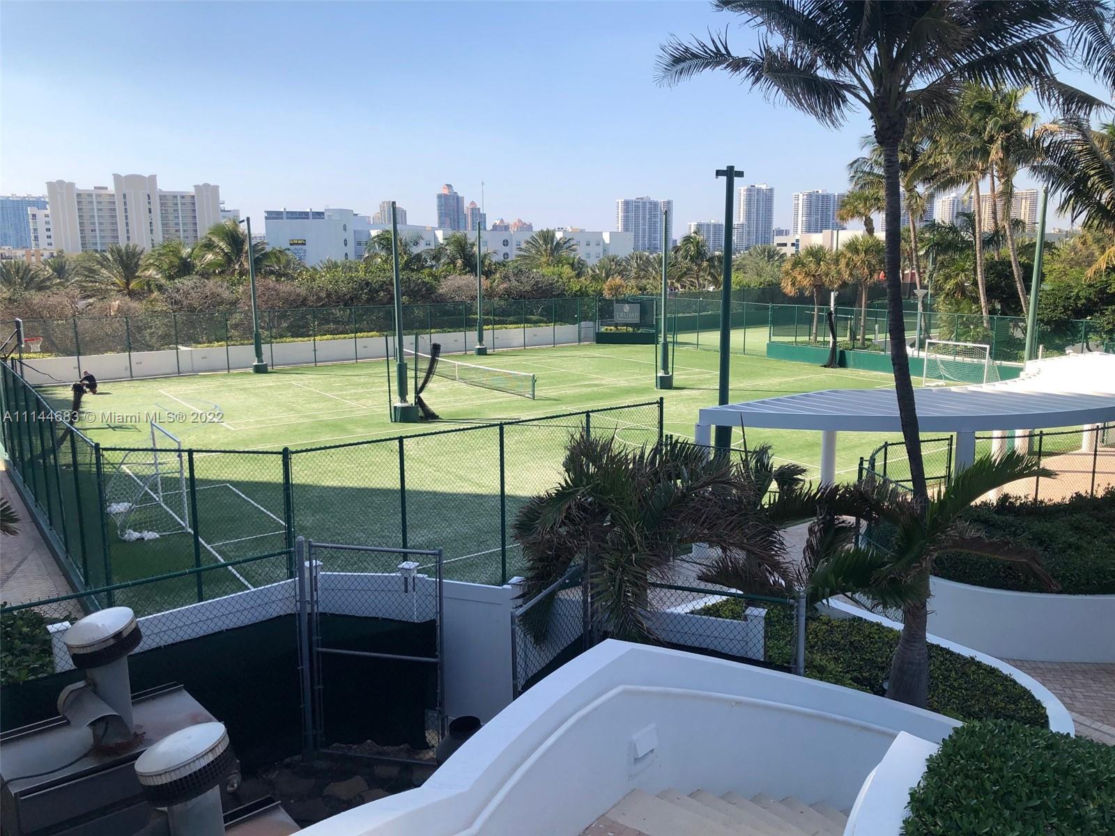 TRUMP ROYALE CONDO - Residential