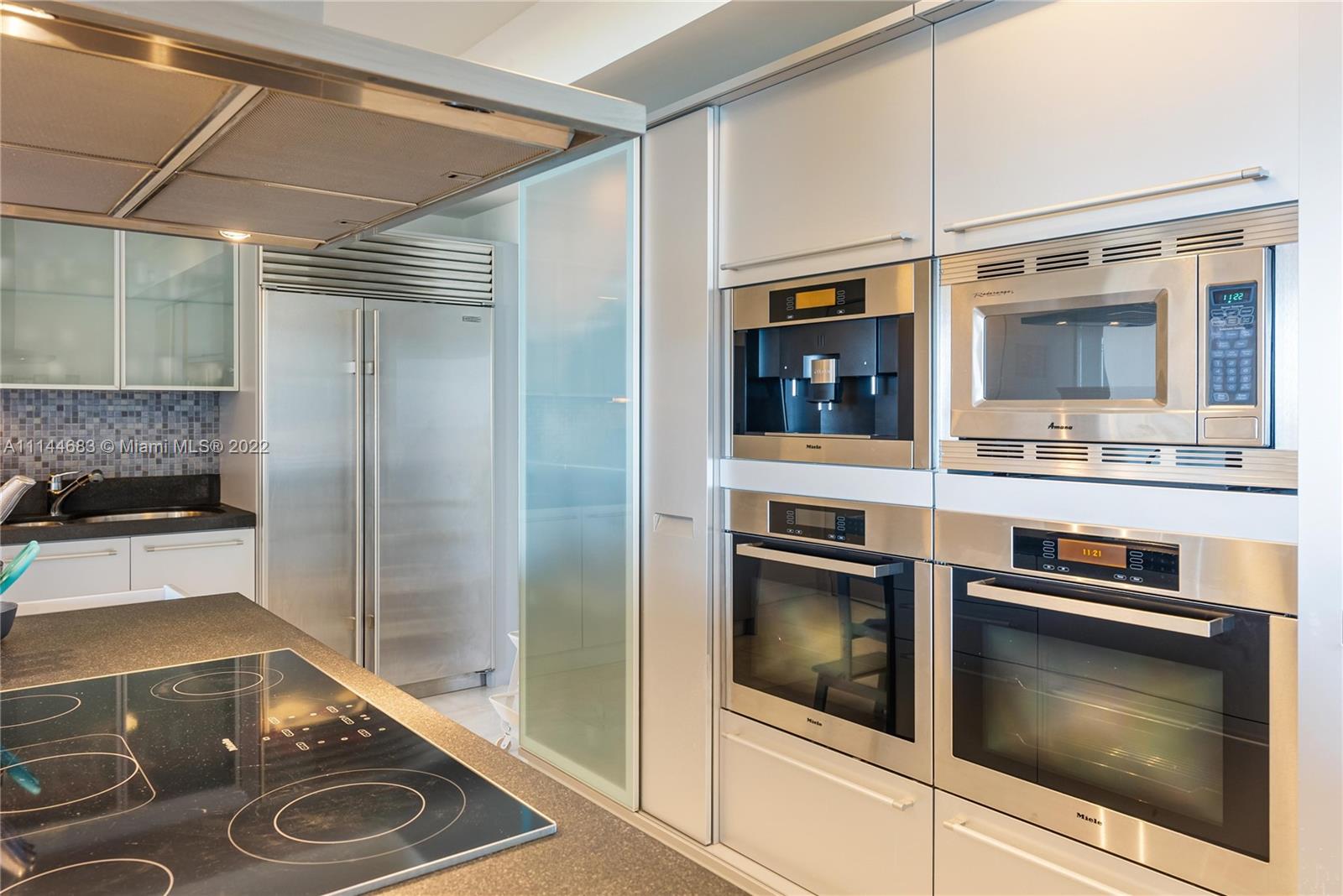 TRUMP ROYALE CONDO - Residential